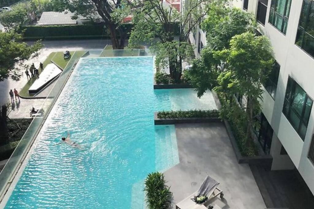 The Base Center Of Rooftop Swimming Pool Pangsapuri *