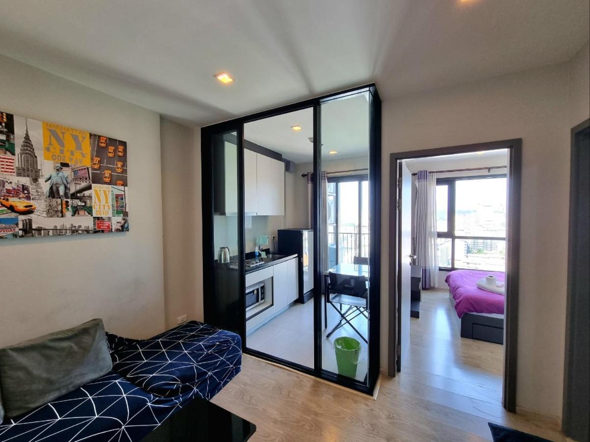 The Base Center Of Rooftop Swimming Pool Apartemen Pattaya