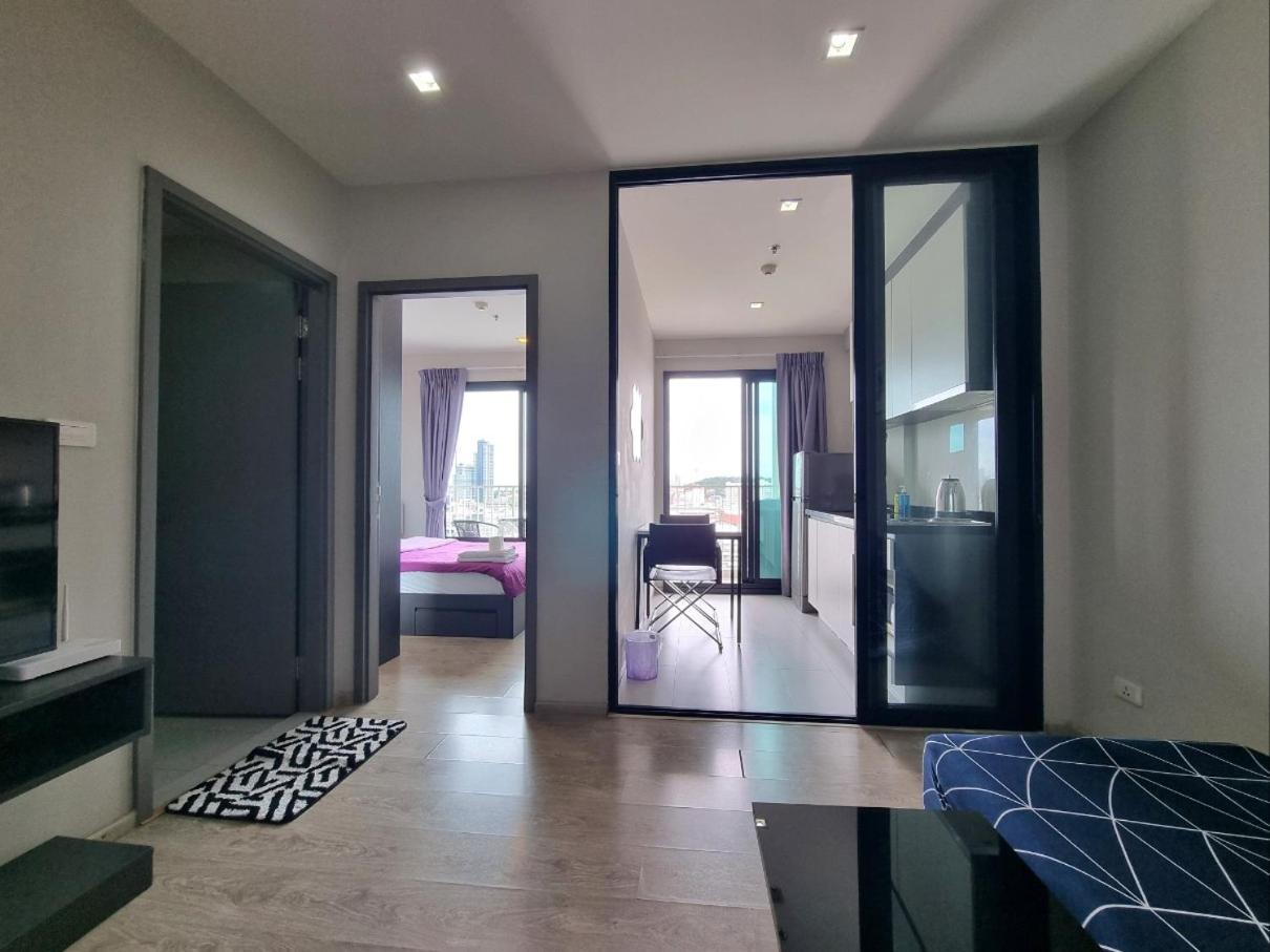 Apartemen The Base Center Of Rooftop Swimming Pool Pattaya